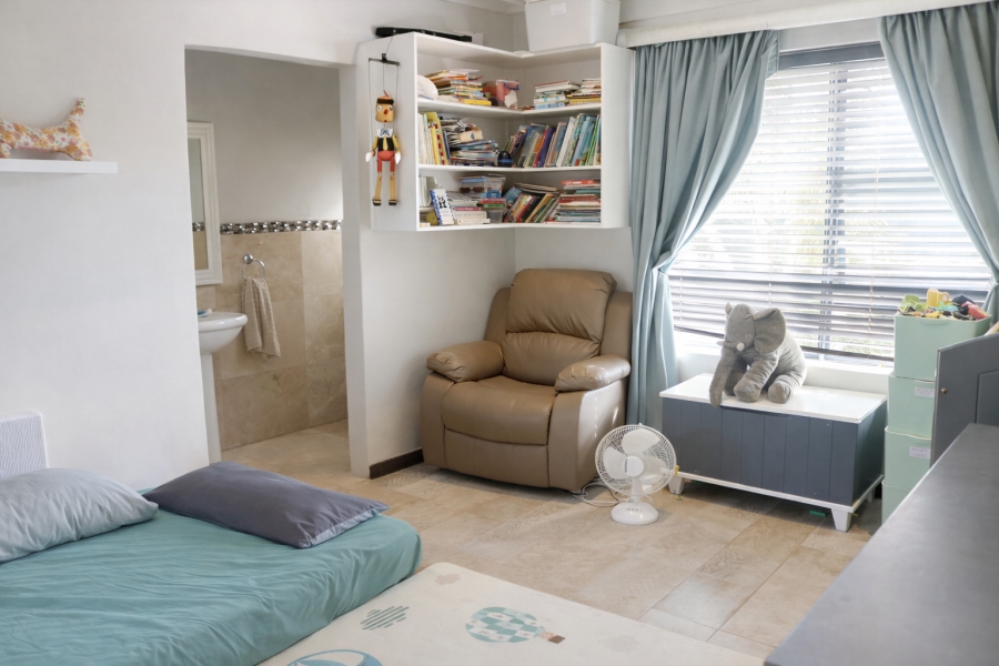 4 Bedroom Property for Sale in Flamingo Vlei Western Cape